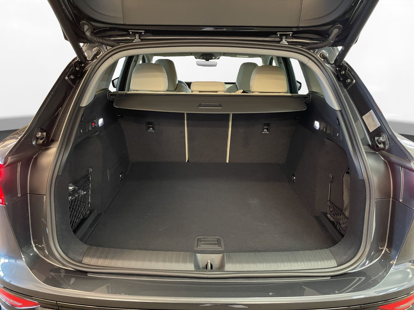 Audi - Q6 SUV e-tron_21 Audi - Q6 SUV e-tron_21