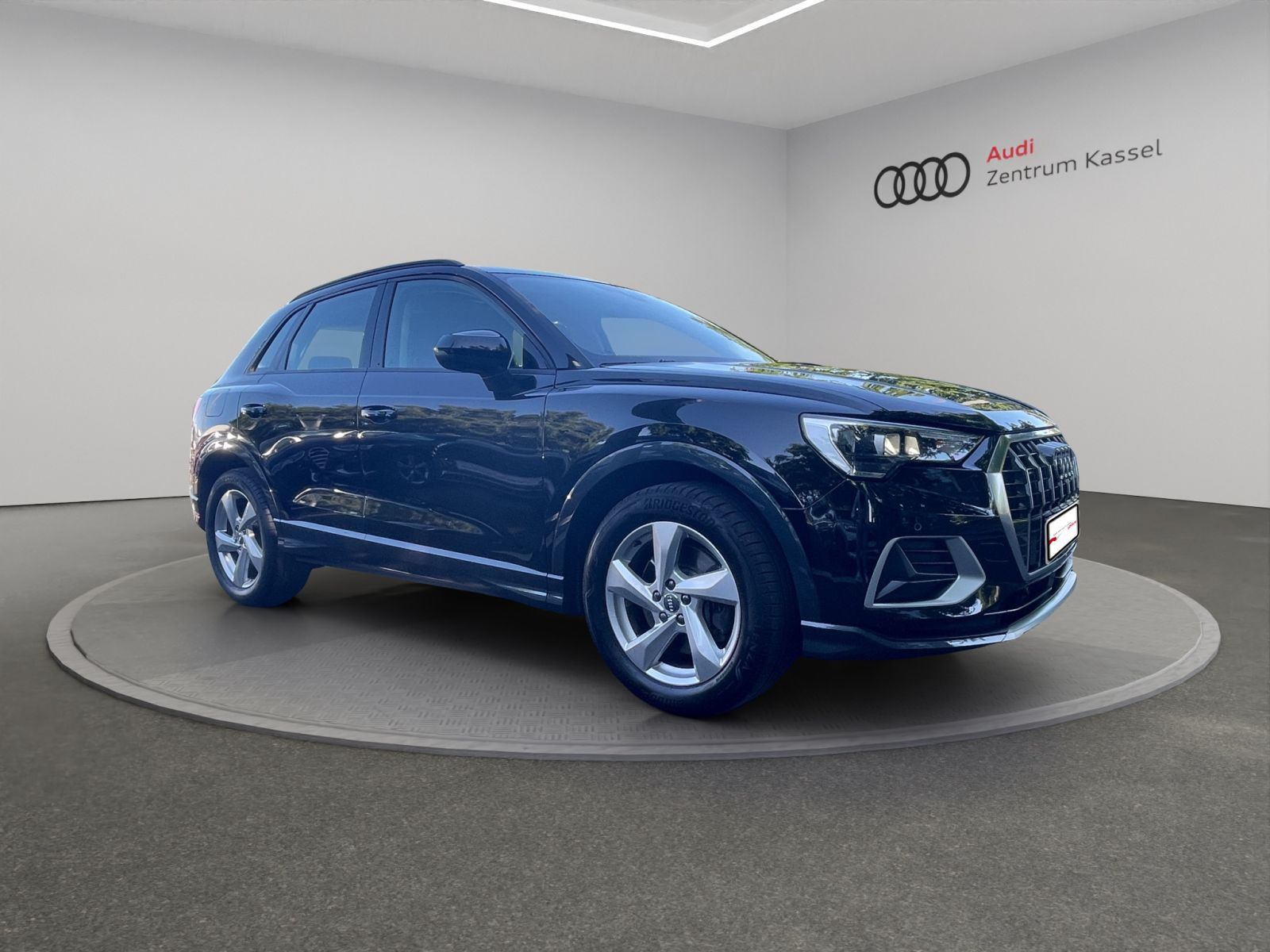 Audi - Q3_7