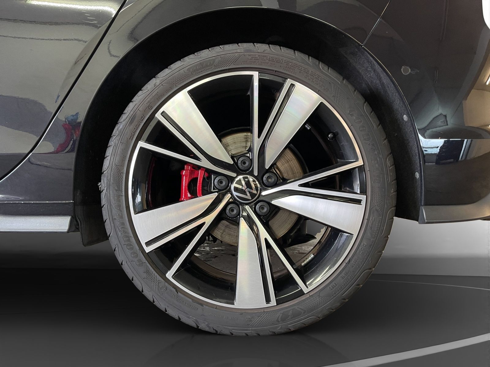 Volkswagen - Golf_14