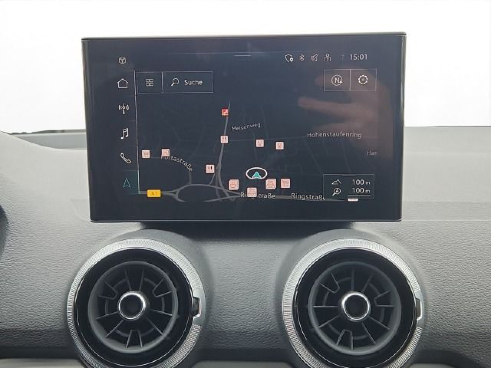 Audi - Q2_19