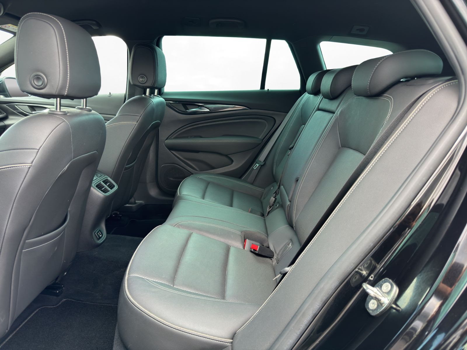 Opel - Insignia_10