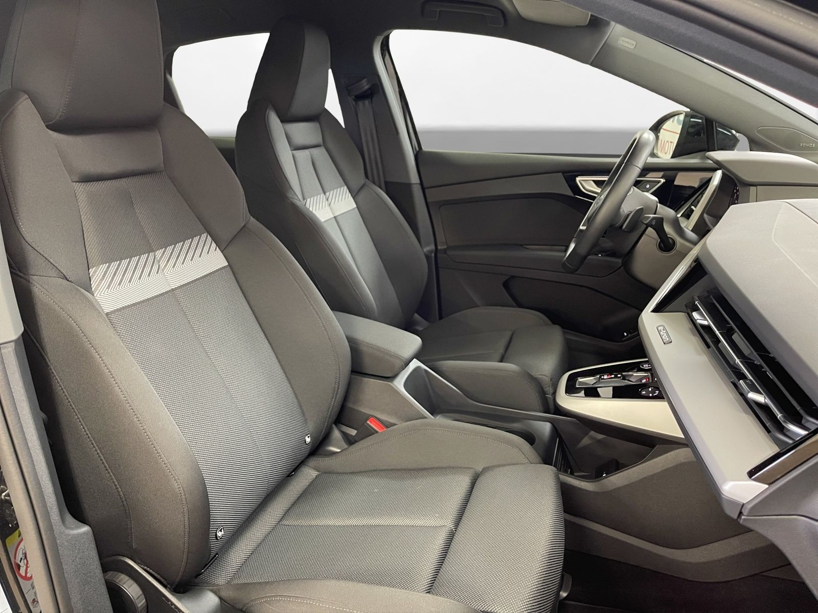 Audi - Q4 Sportback e-tron_18