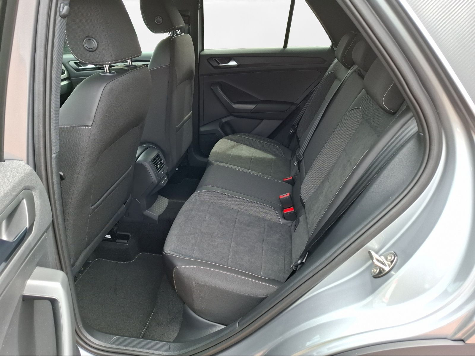 Volkswagen - T-Roc_5