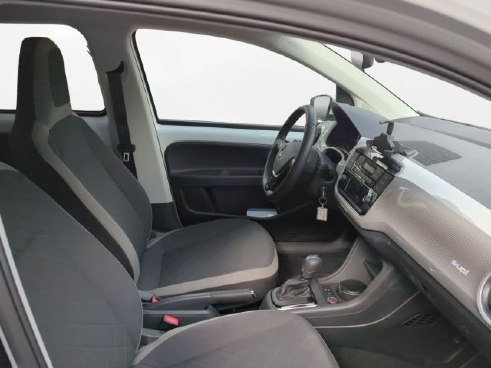 Volkswagen - e-up!_11