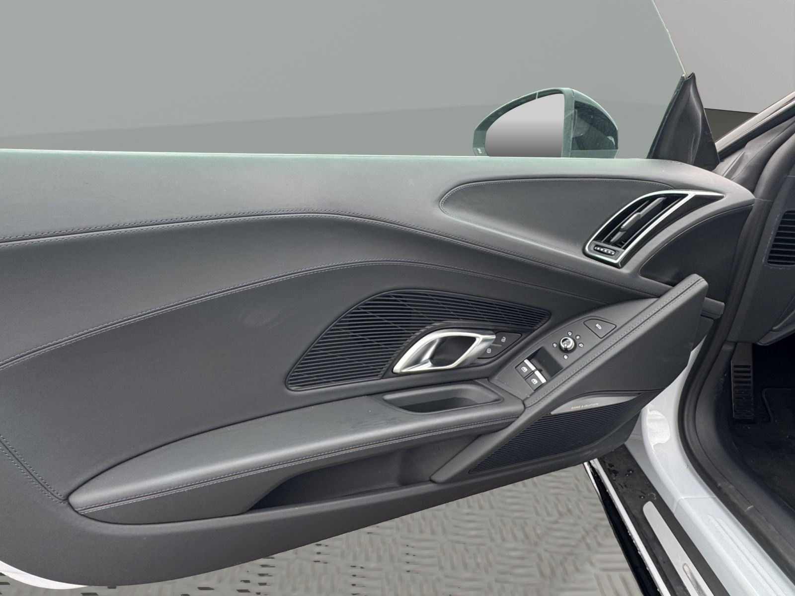 Audi - R8 Spyder_16