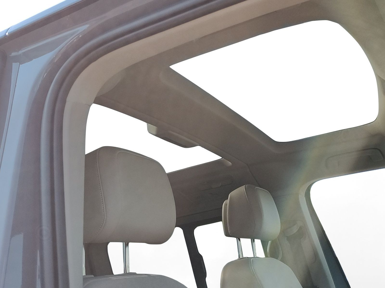 Volkswagen - Multivan_13