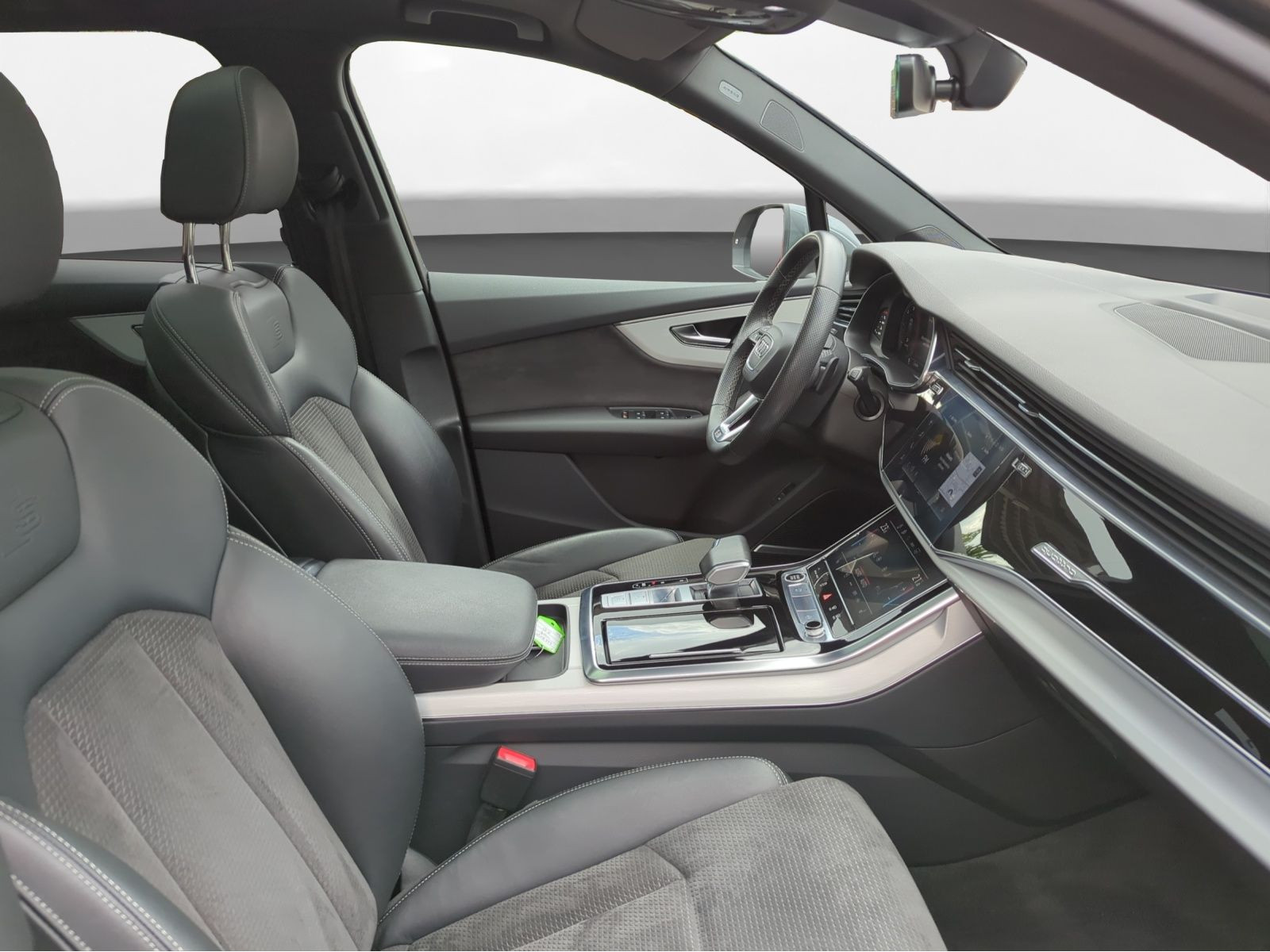 Audi - Q7_12