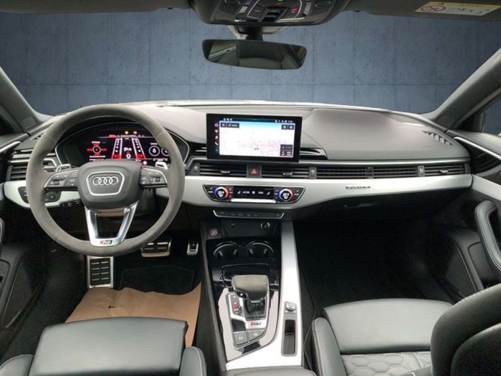 Audi - RS 4 Avant_13