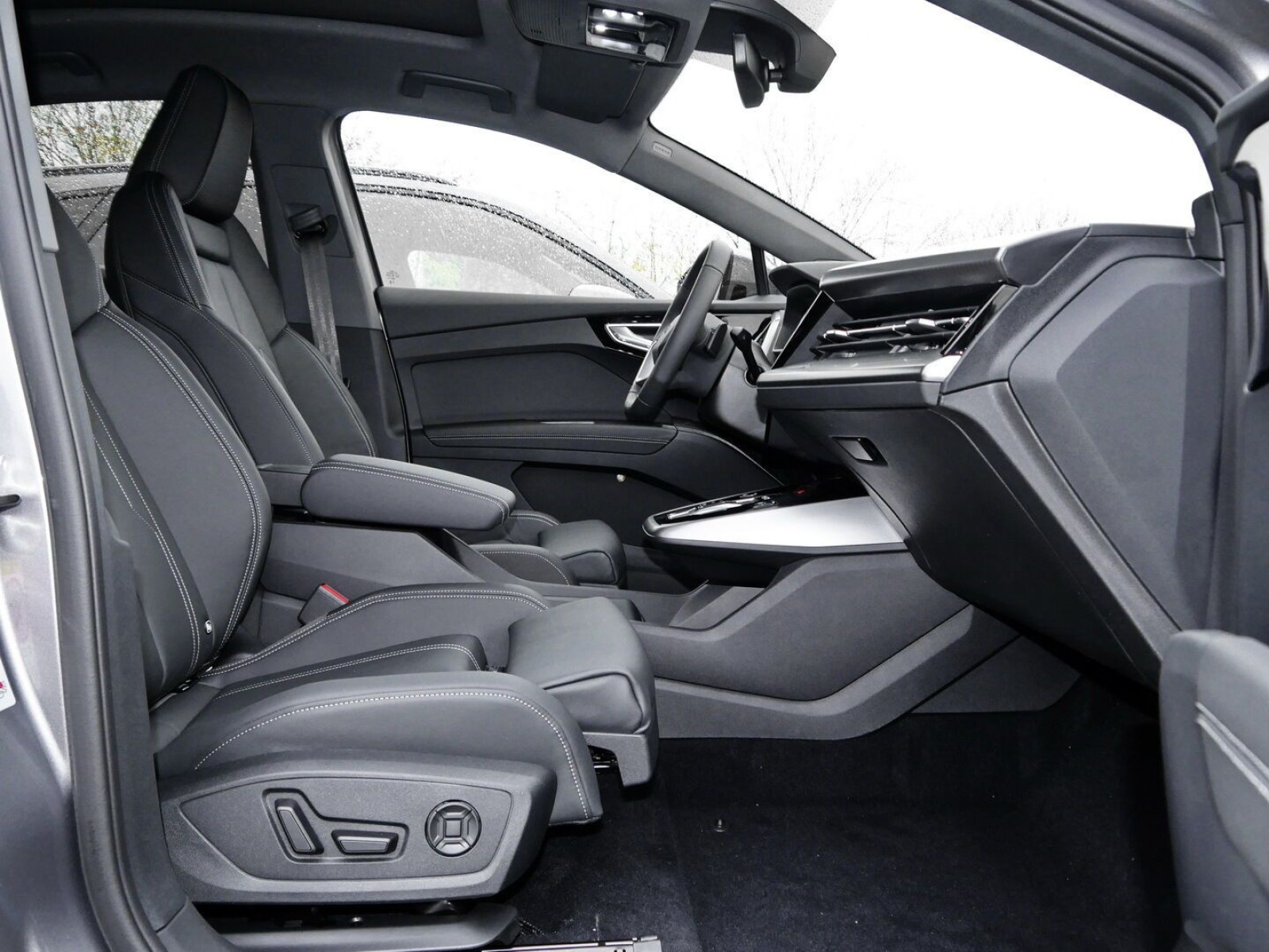 Audi - Q4 Sportback e-tron_5