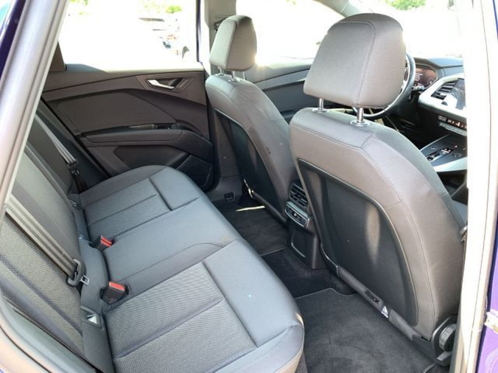 Audi - Q4 e-tron_21