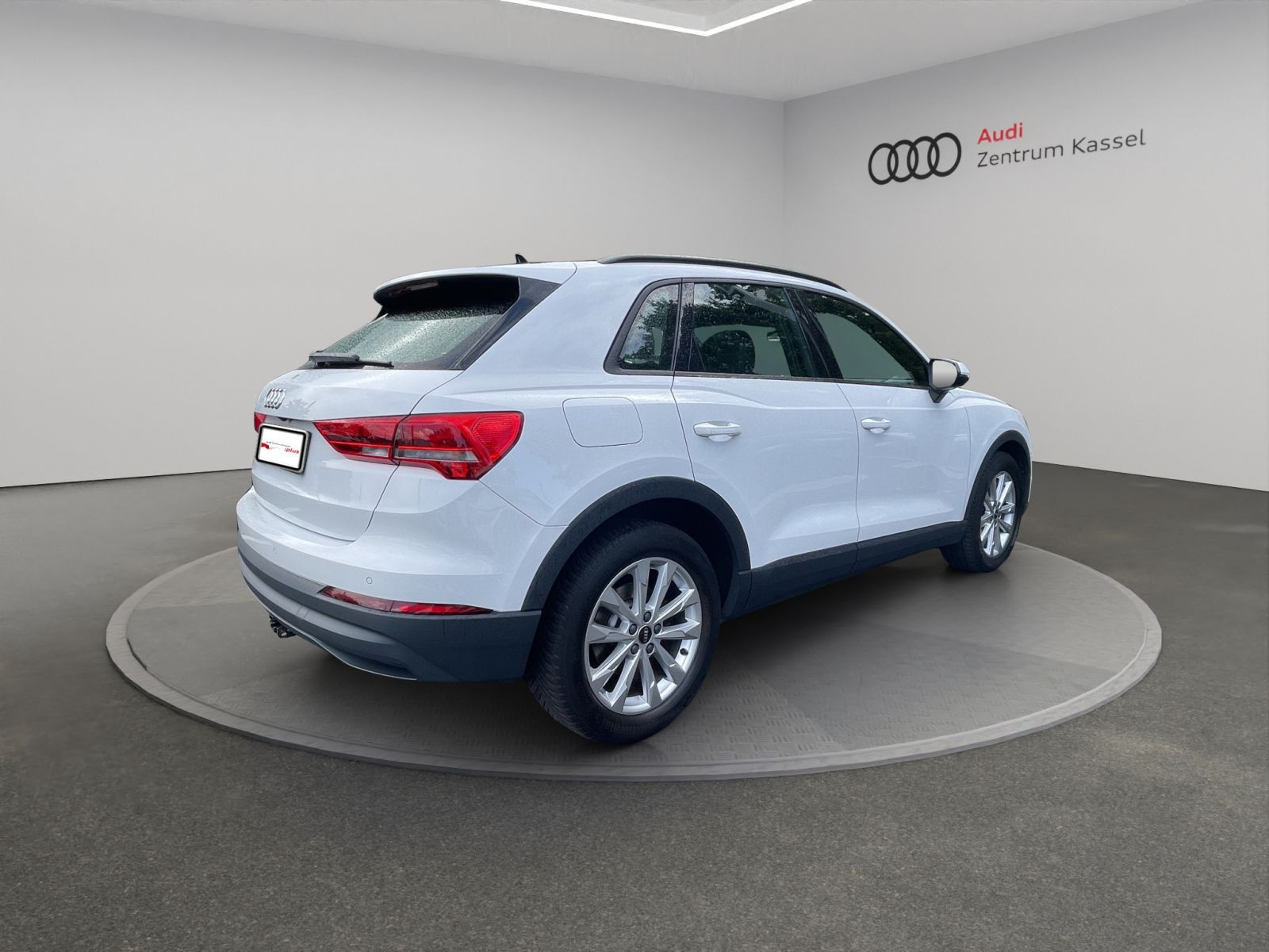 Audi - Q3_7
