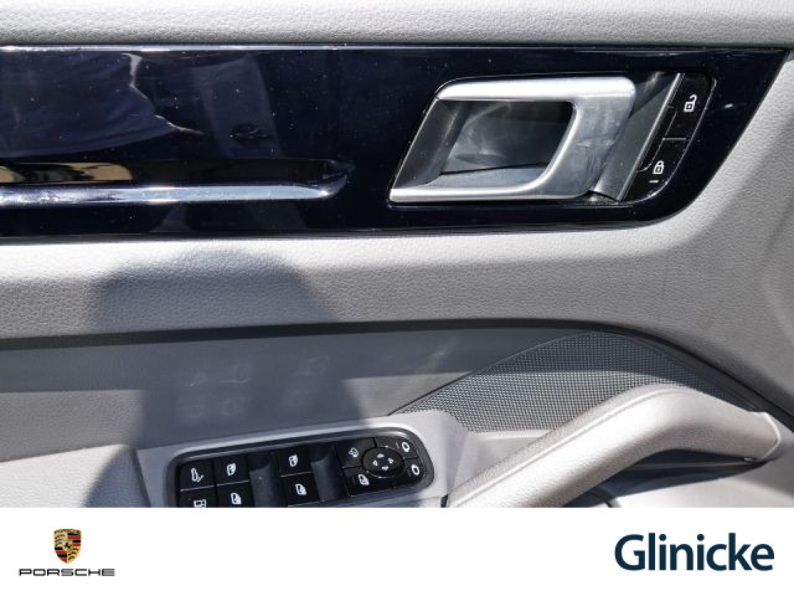 Porsche - Cayenne_19