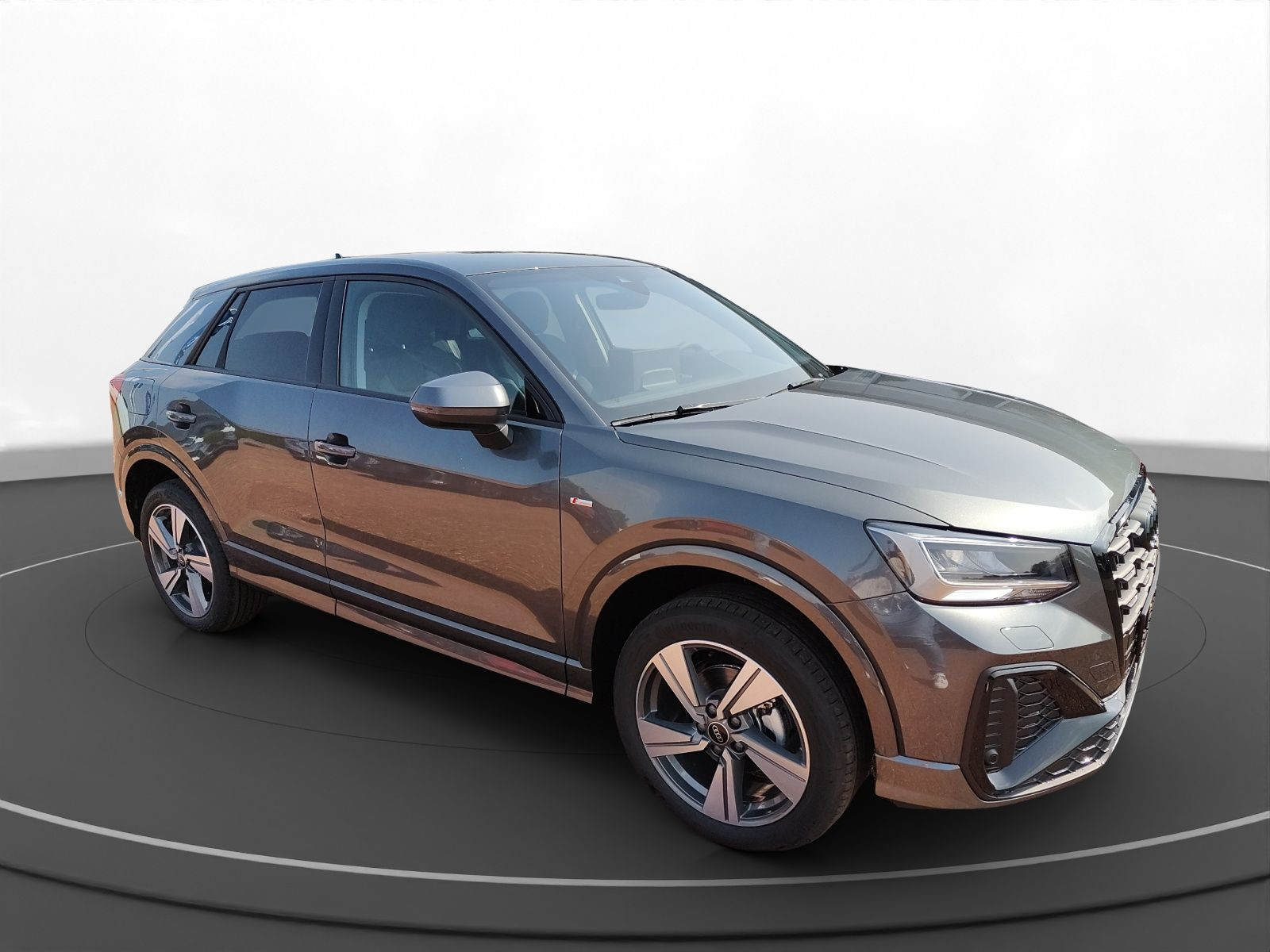 Audi - Q2_13