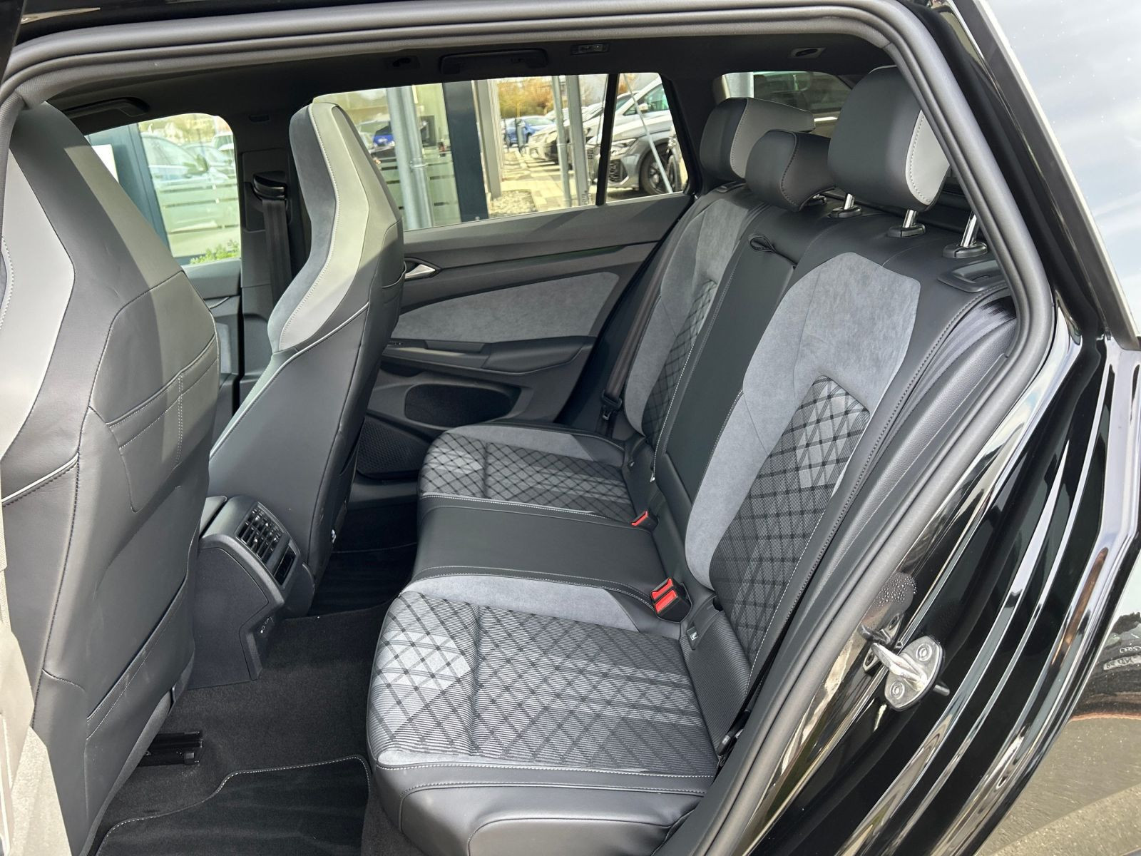 Volkswagen - Golf Variant_14