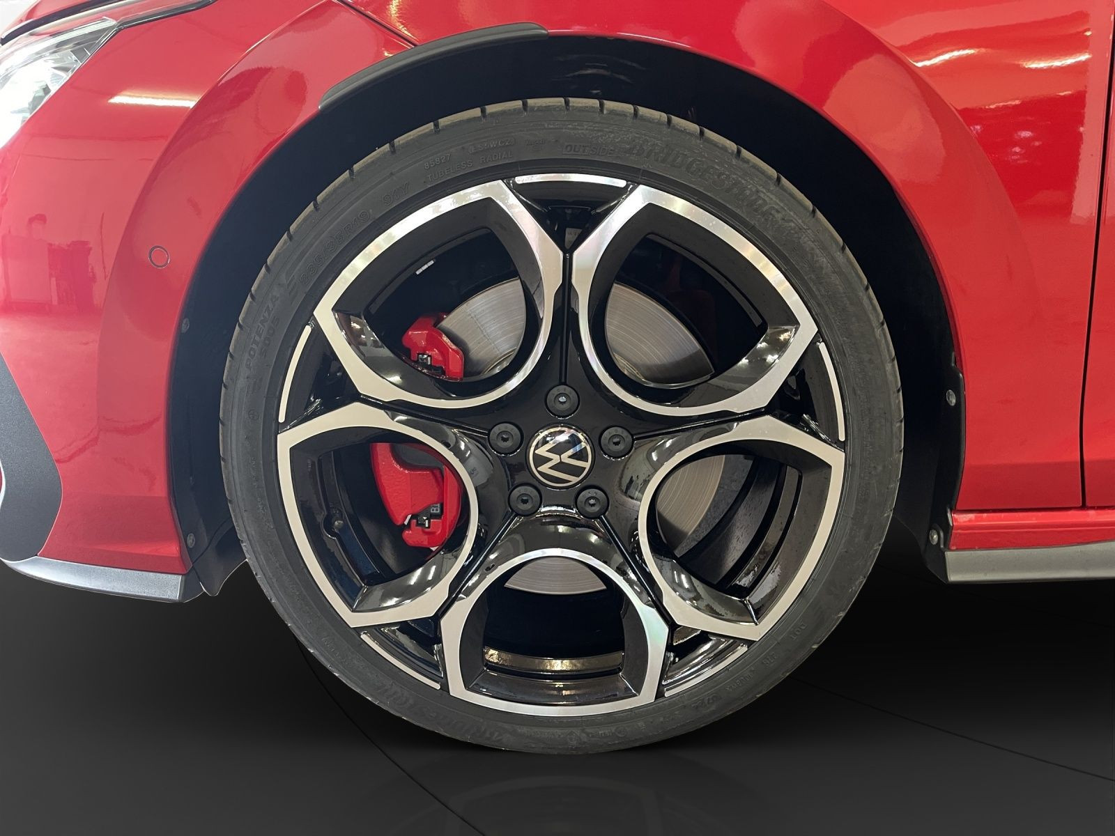 Volkswagen - Golf GTI_11