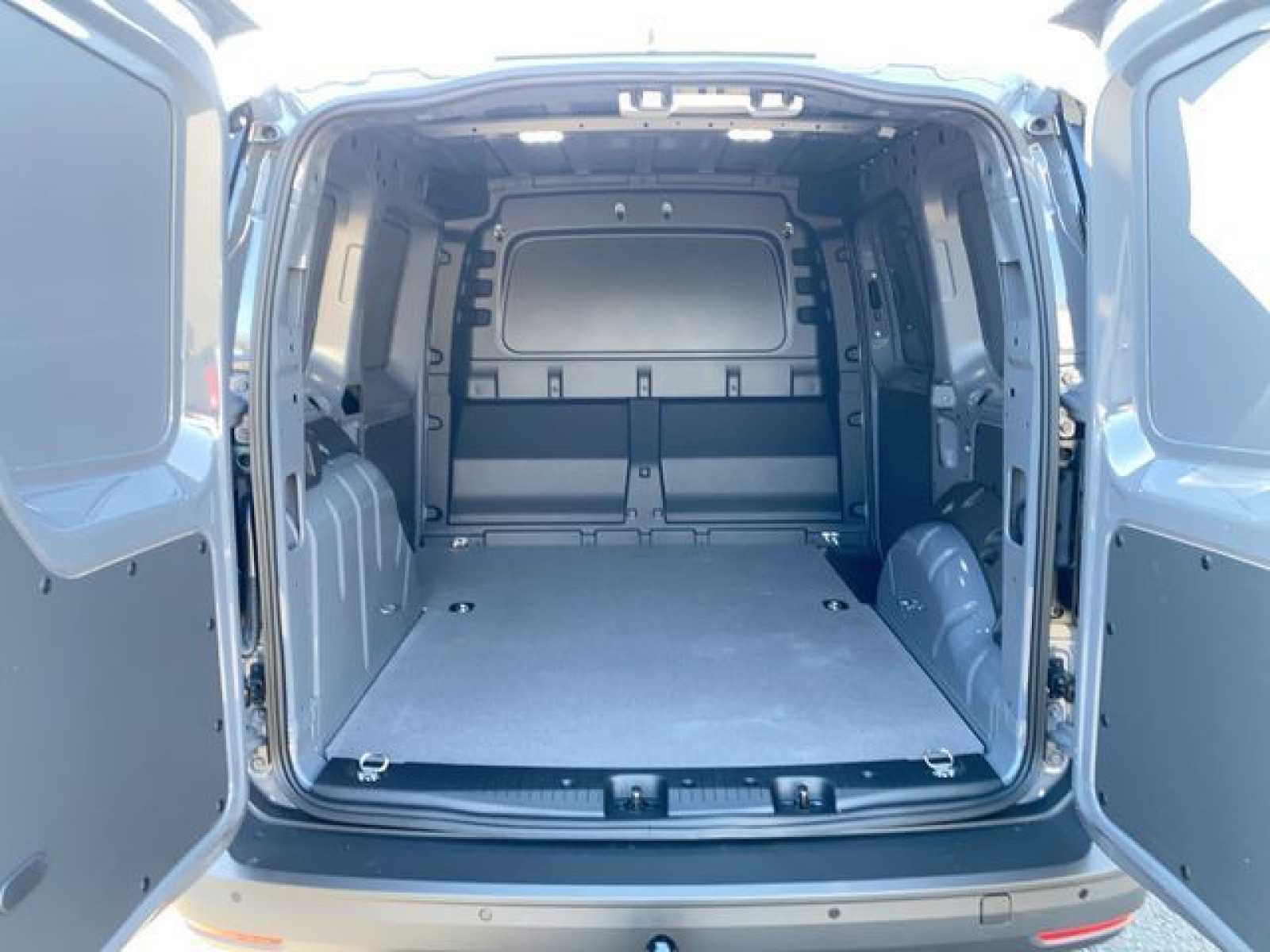 Volkswagen - Caddy Cargo_11