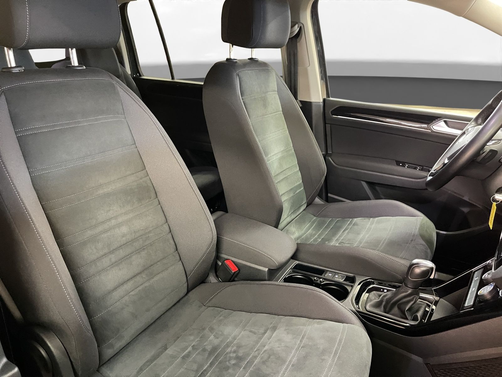 Volkswagen - Touran_16