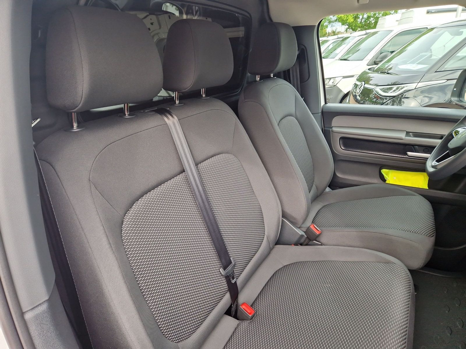 Volkswagen - ID. Buzz Cargo_11