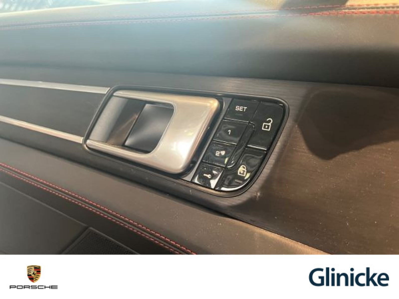 Porsche - Panamera_26