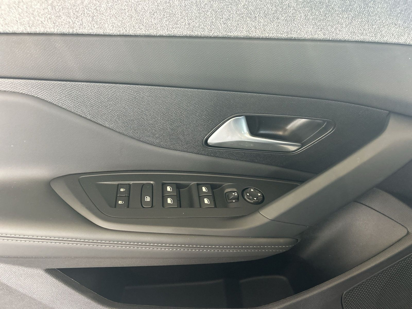 Peugeot - 308_10