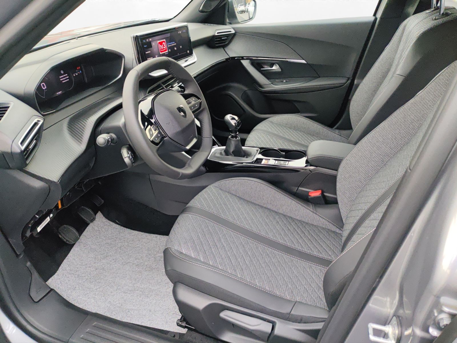 Peugeot - 2008_11