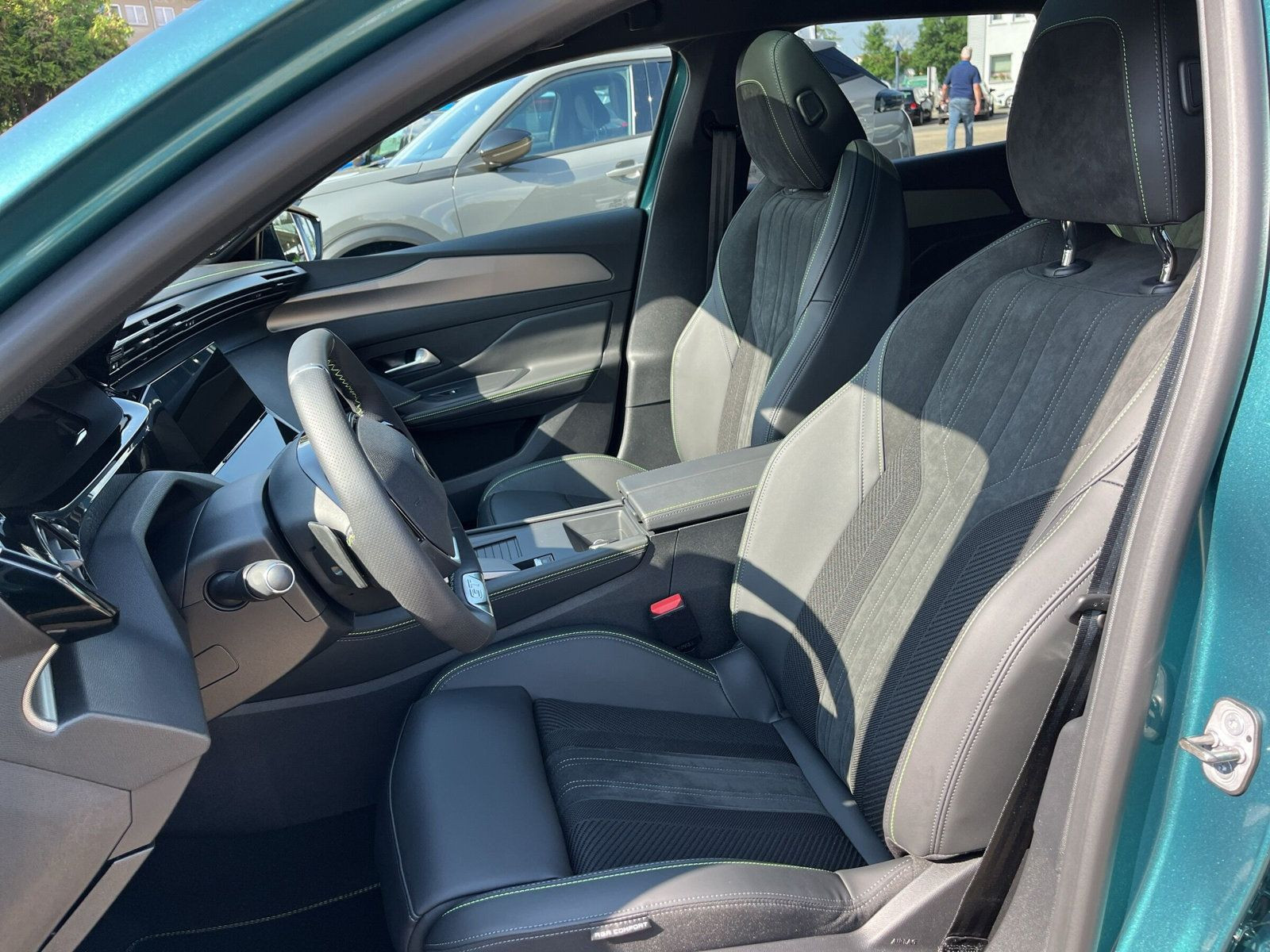 Peugeot - 308_6
