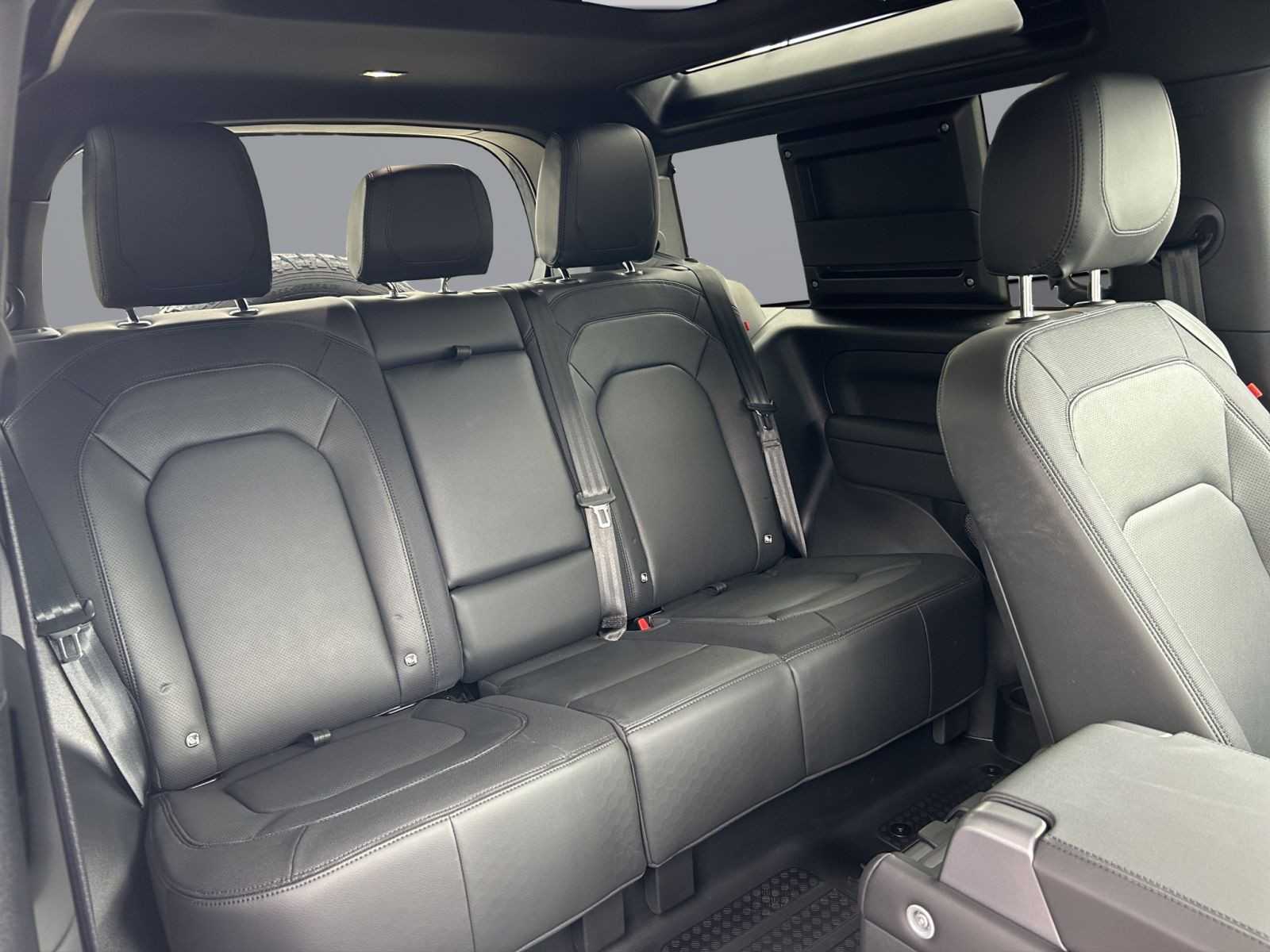 Land Rover - Defender_5