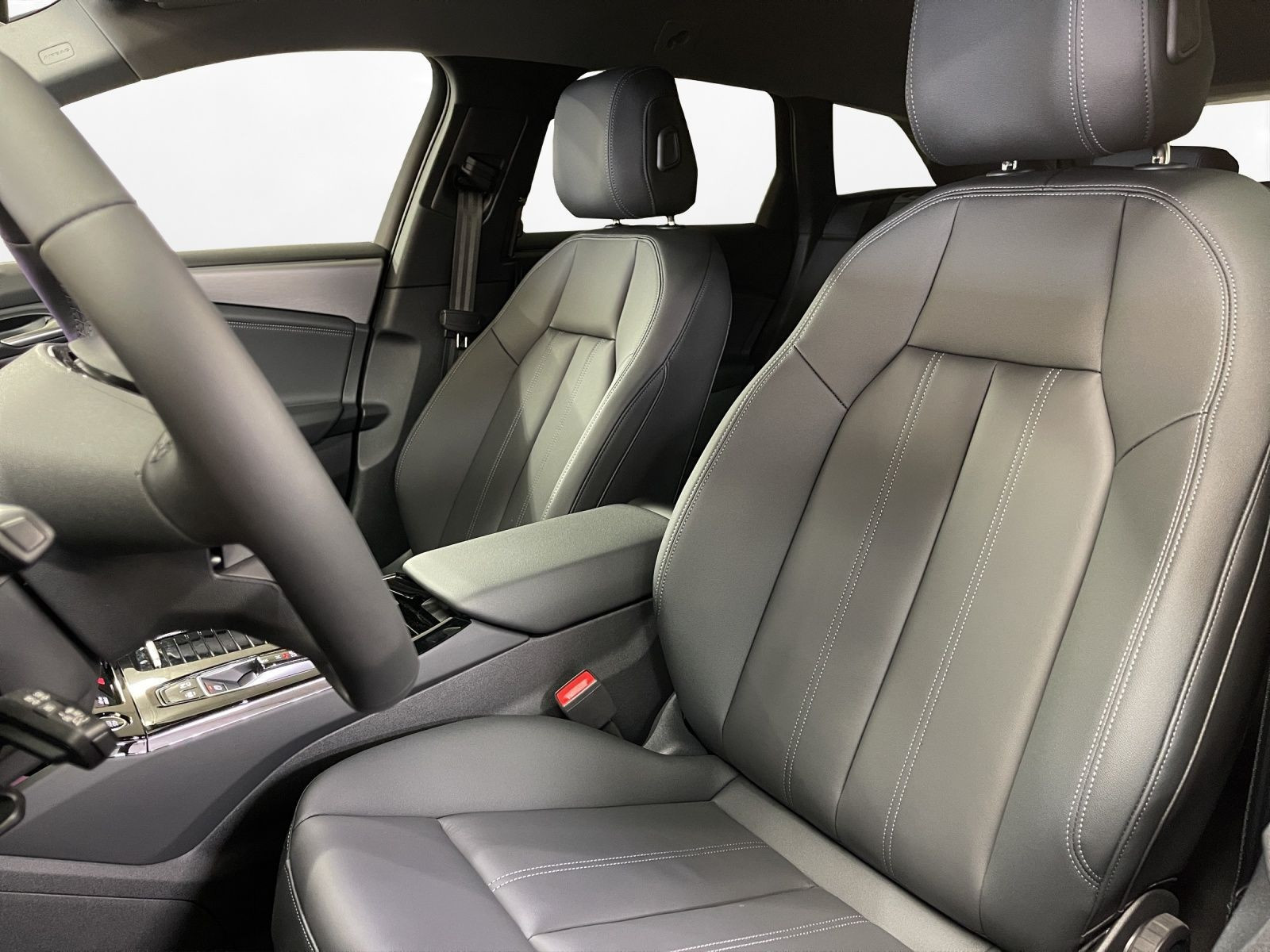 Audi - A6 Avant e-tron_13