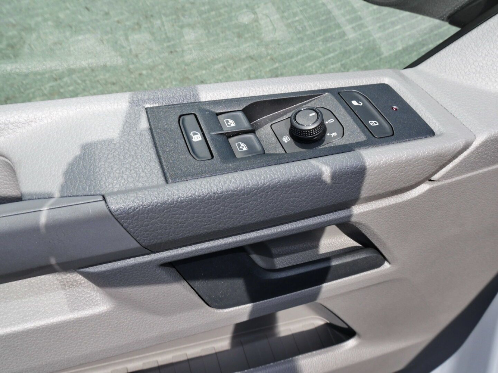 Volkswagen - T6.1 Transporter_10