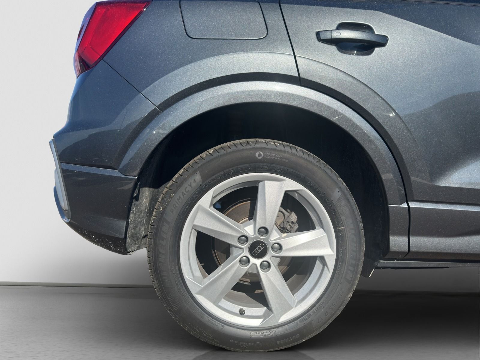 Audi - Q2_17