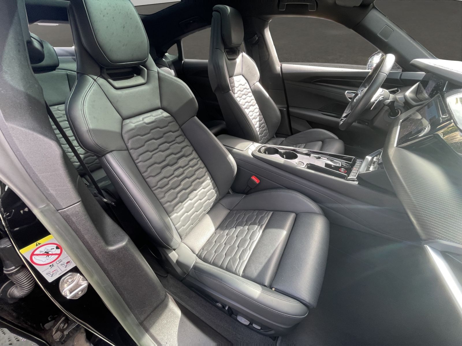 Audi - e-tron GT quattro_19