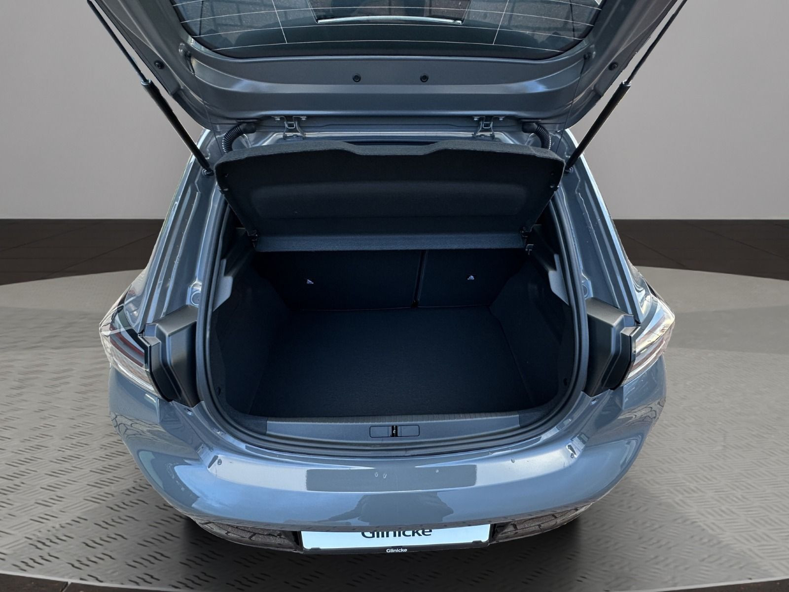 Peugeot - 208_18