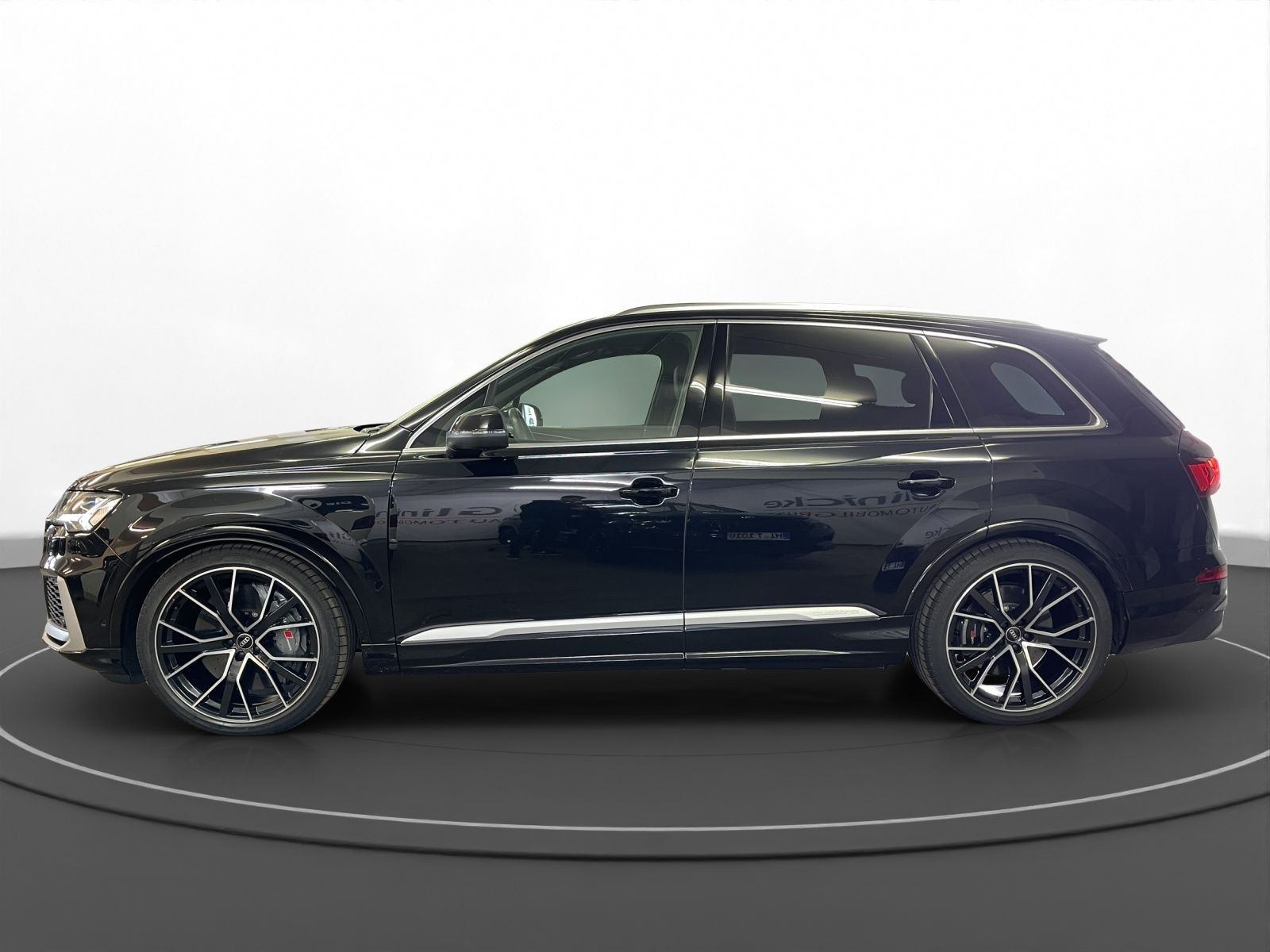 Audi - SQ7_8