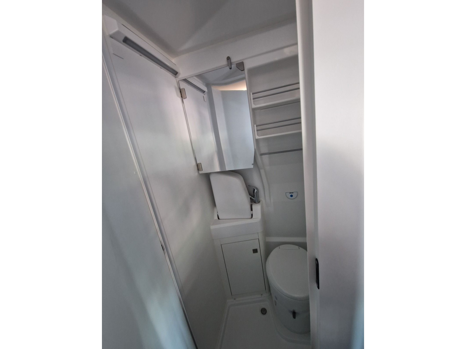 Volkswagen - Grand California 600_19