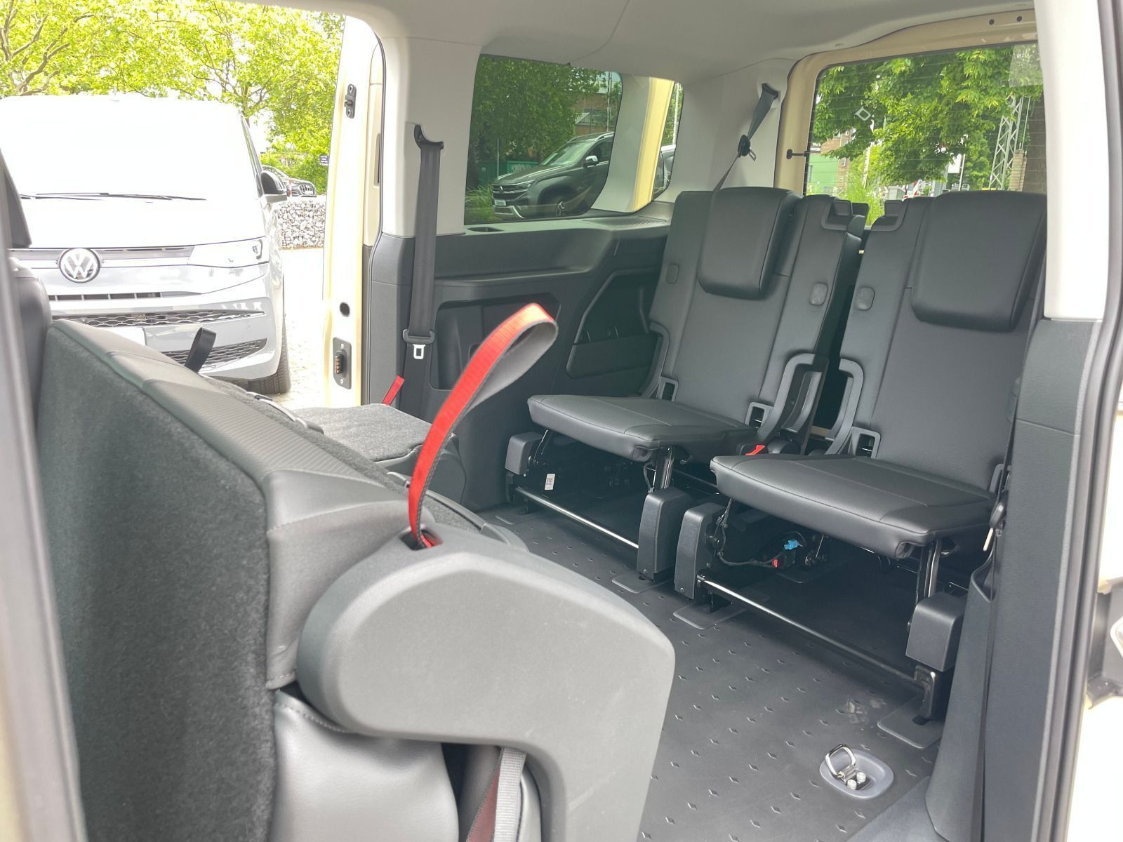 Volkswagen - Caddy Maxi_7