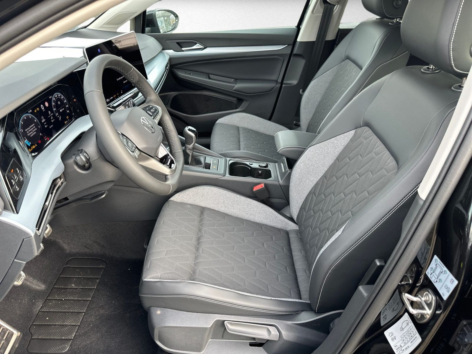 Volkswagen - Golf_10