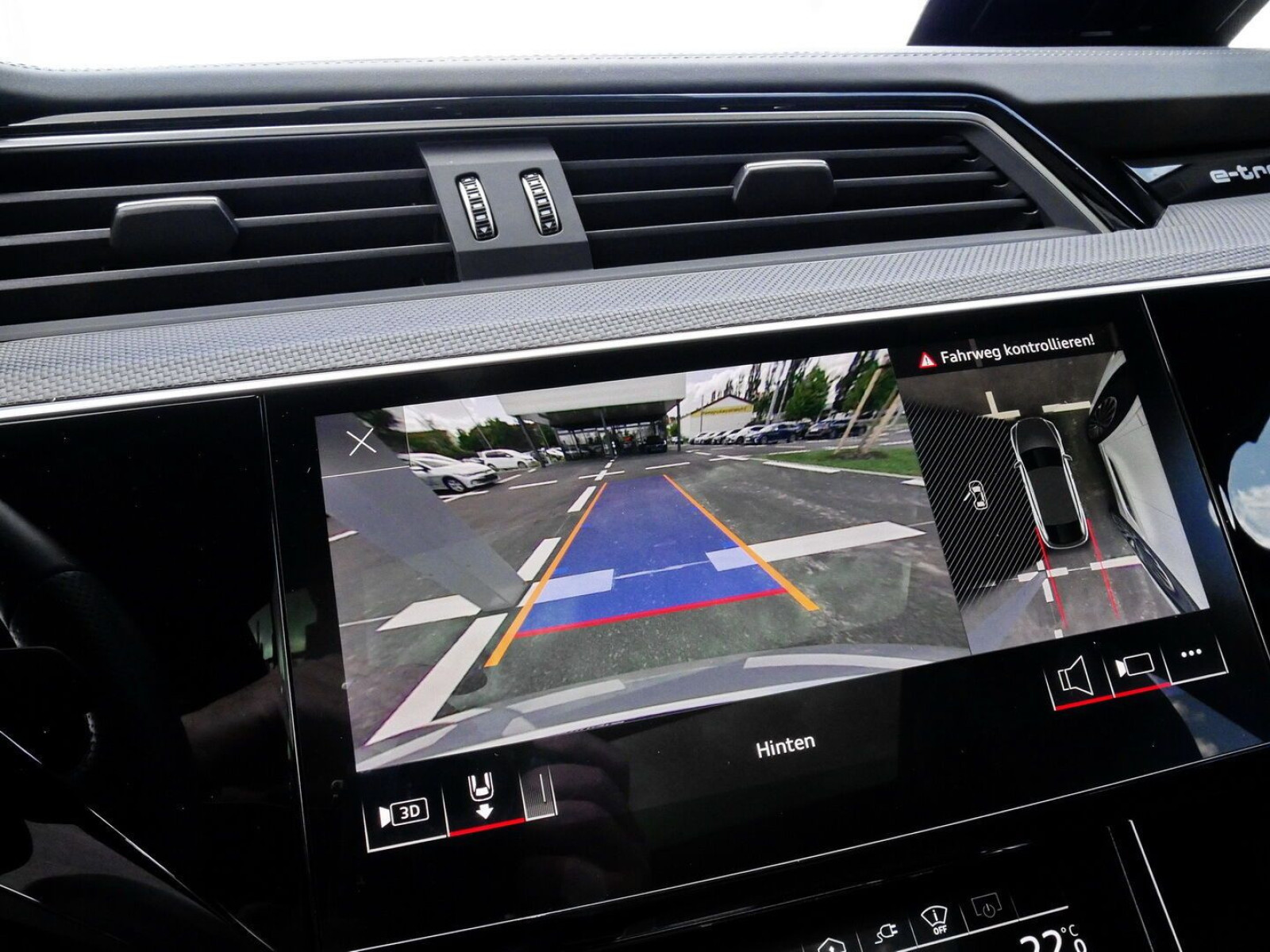Audi - e-tron Sportback_16