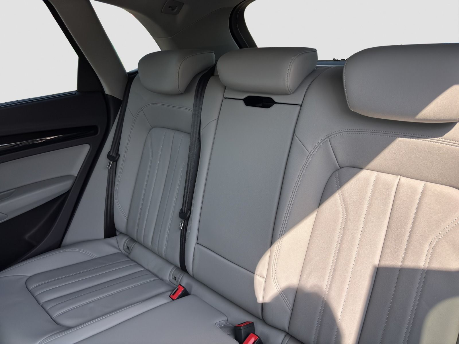 Audi - Q5_12