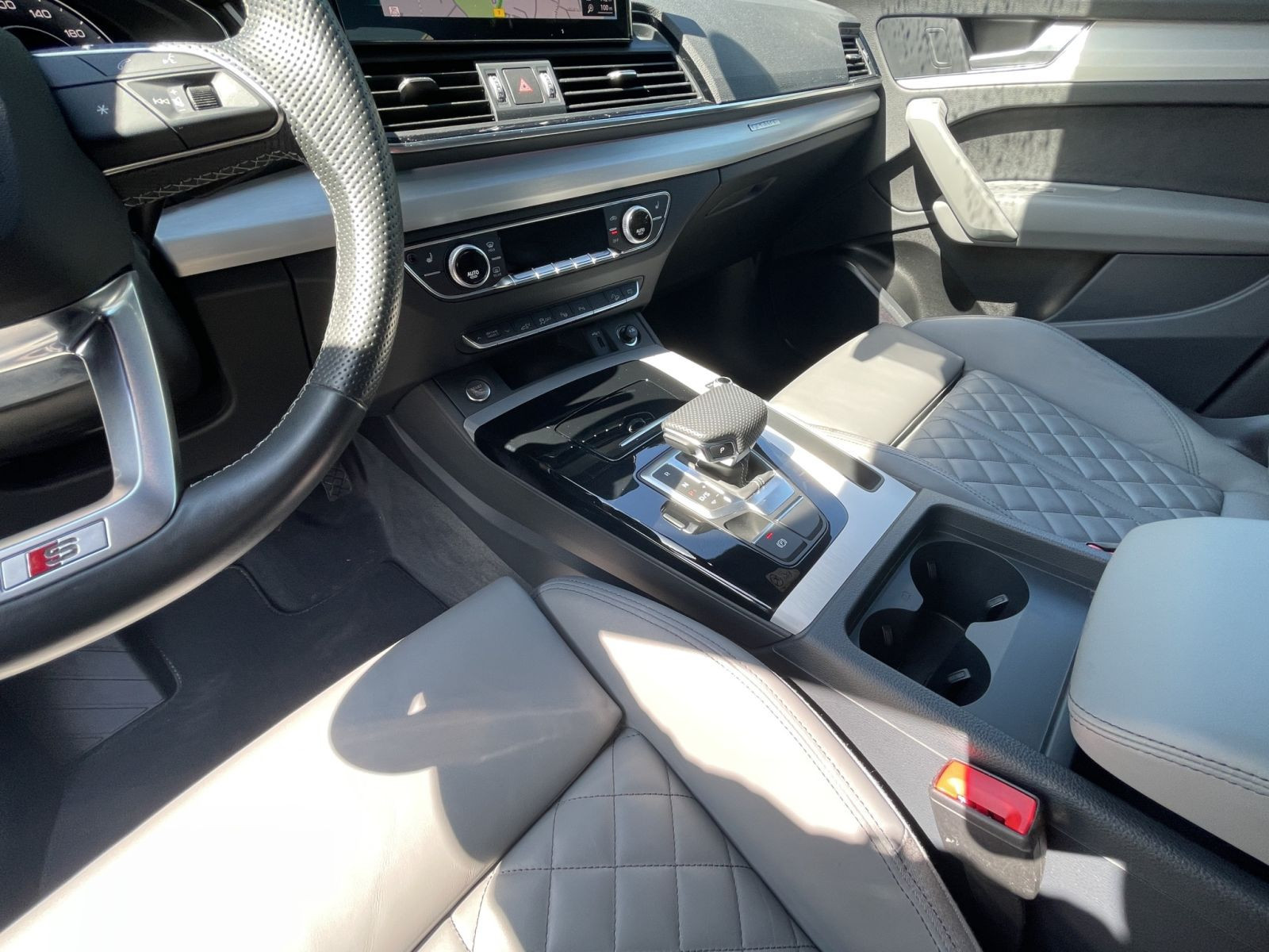 Audi - Q5_13