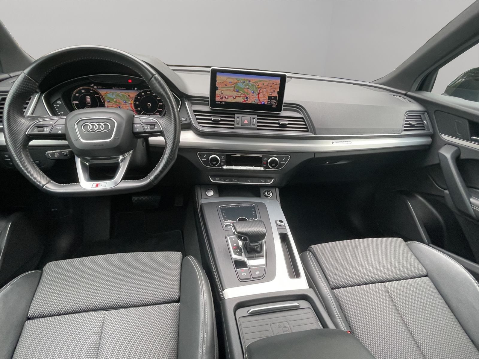 Audi - Q5_17
