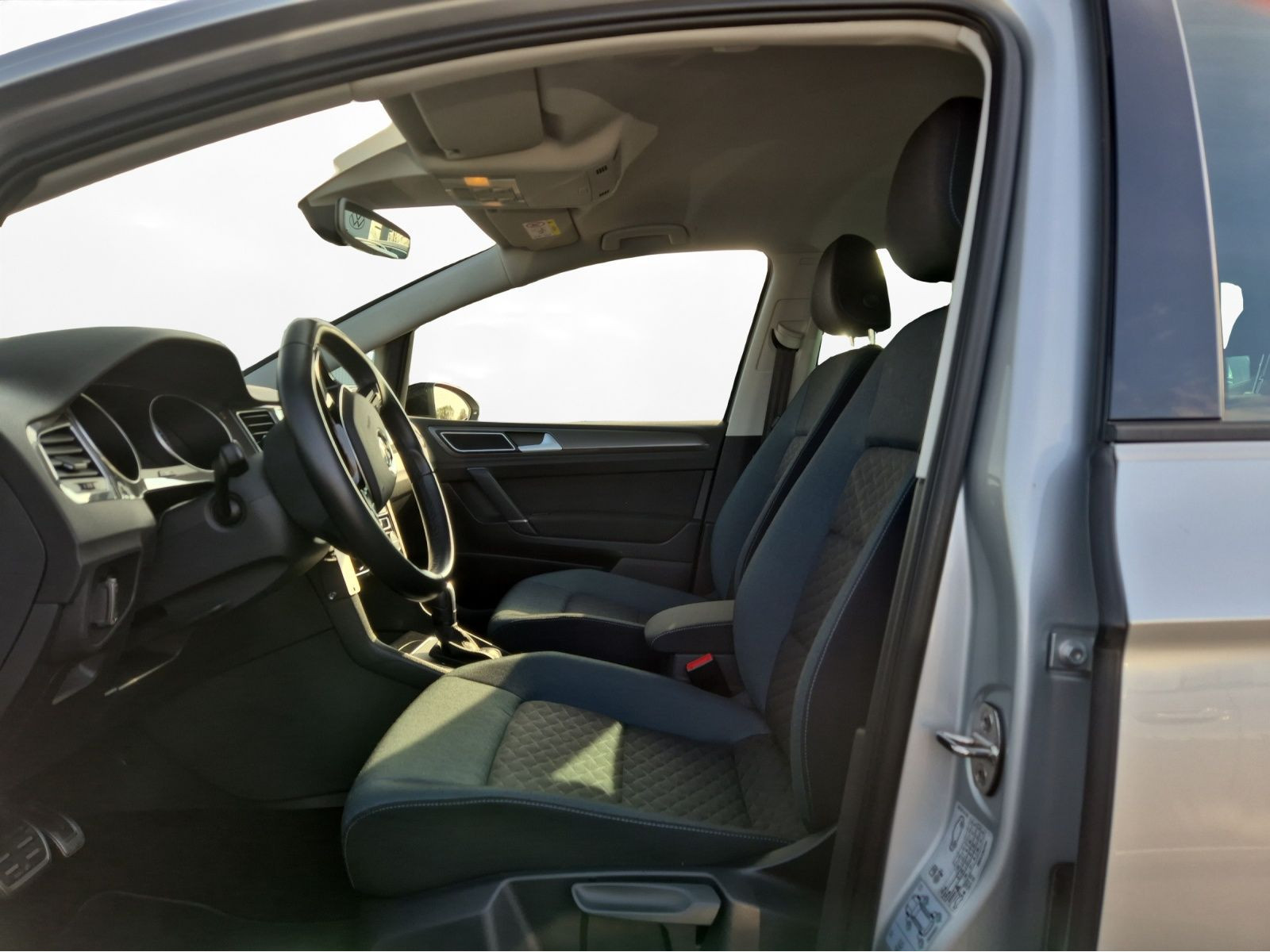 Volkswagen - Golf Sportsvan_4