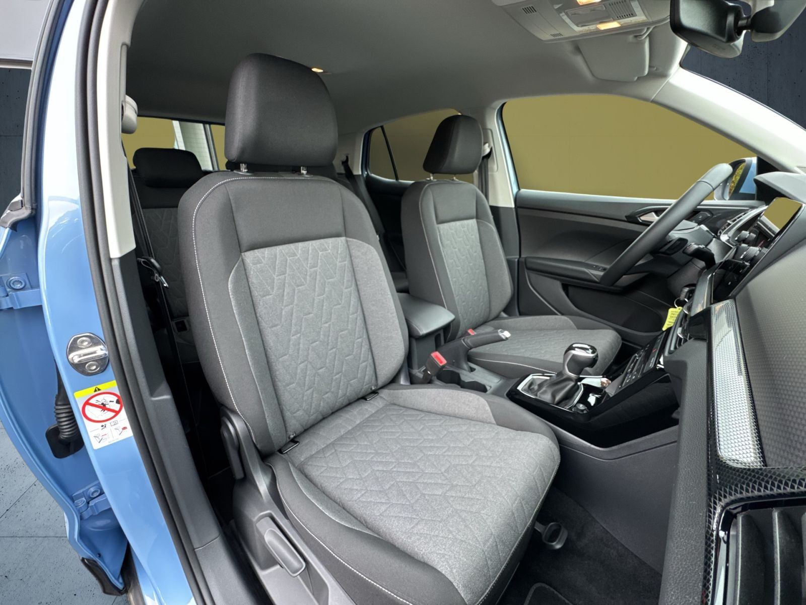 Volkswagen - T-Cross_16