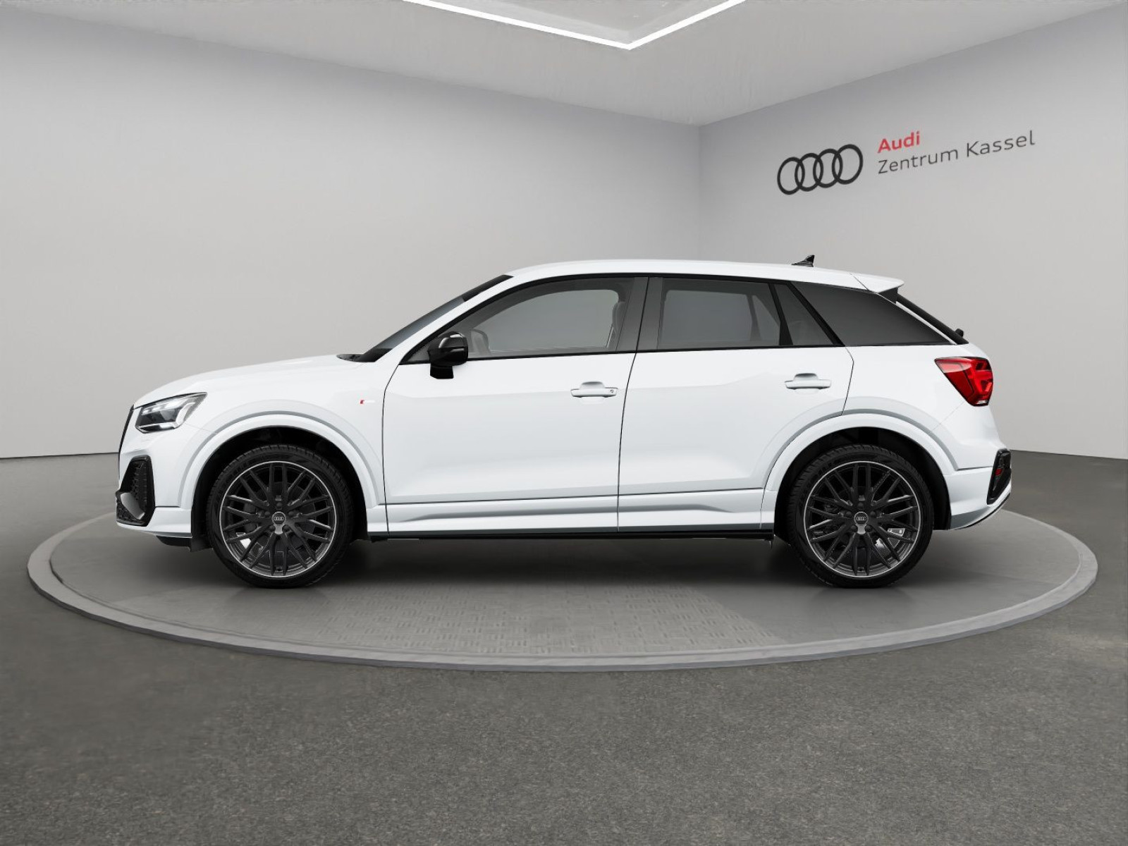 Audi - Q2_4