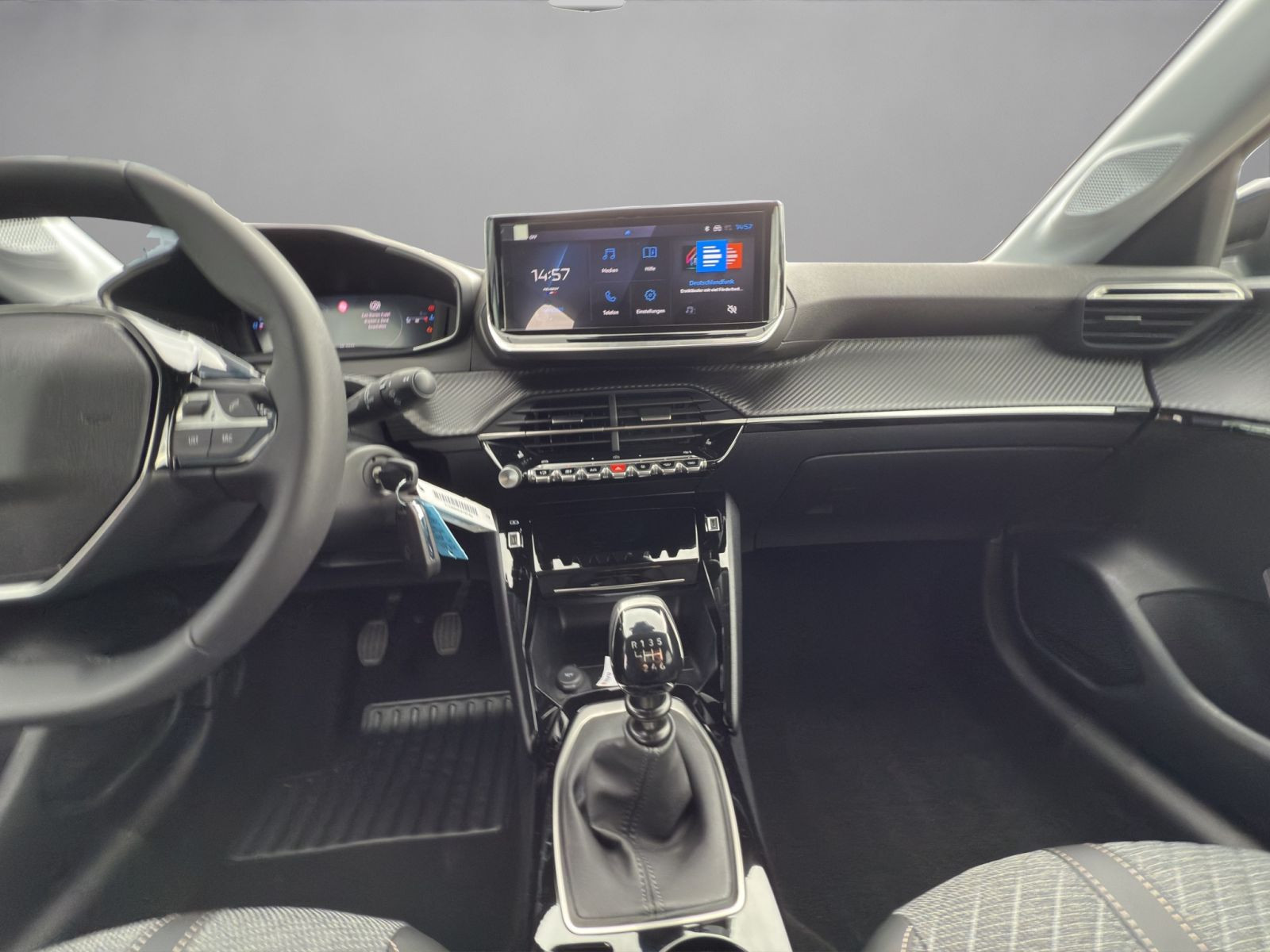 Peugeot - 208_14
