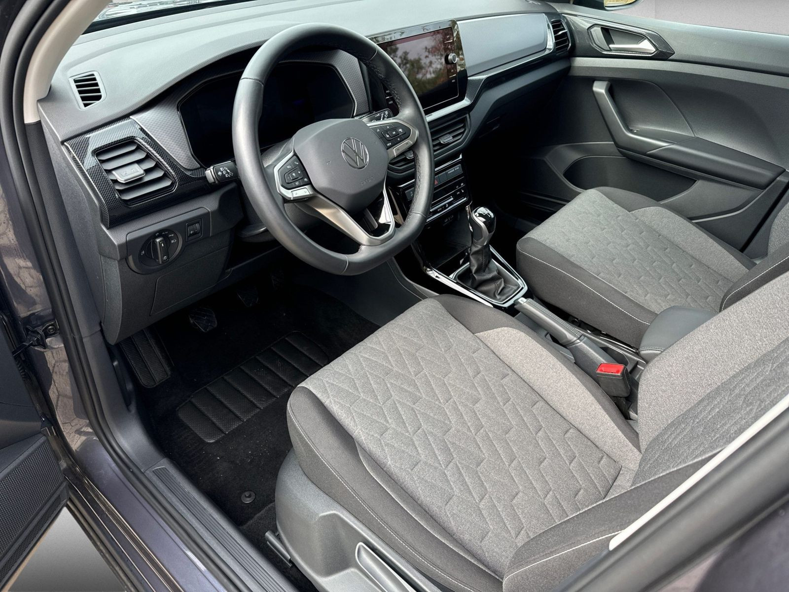 Volkswagen - T-Cross_10