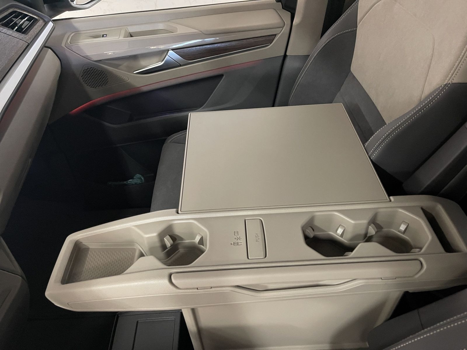 Volkswagen - Multivan_20