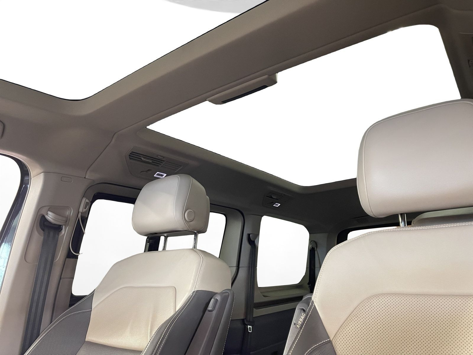 Volkswagen - Multivan_9