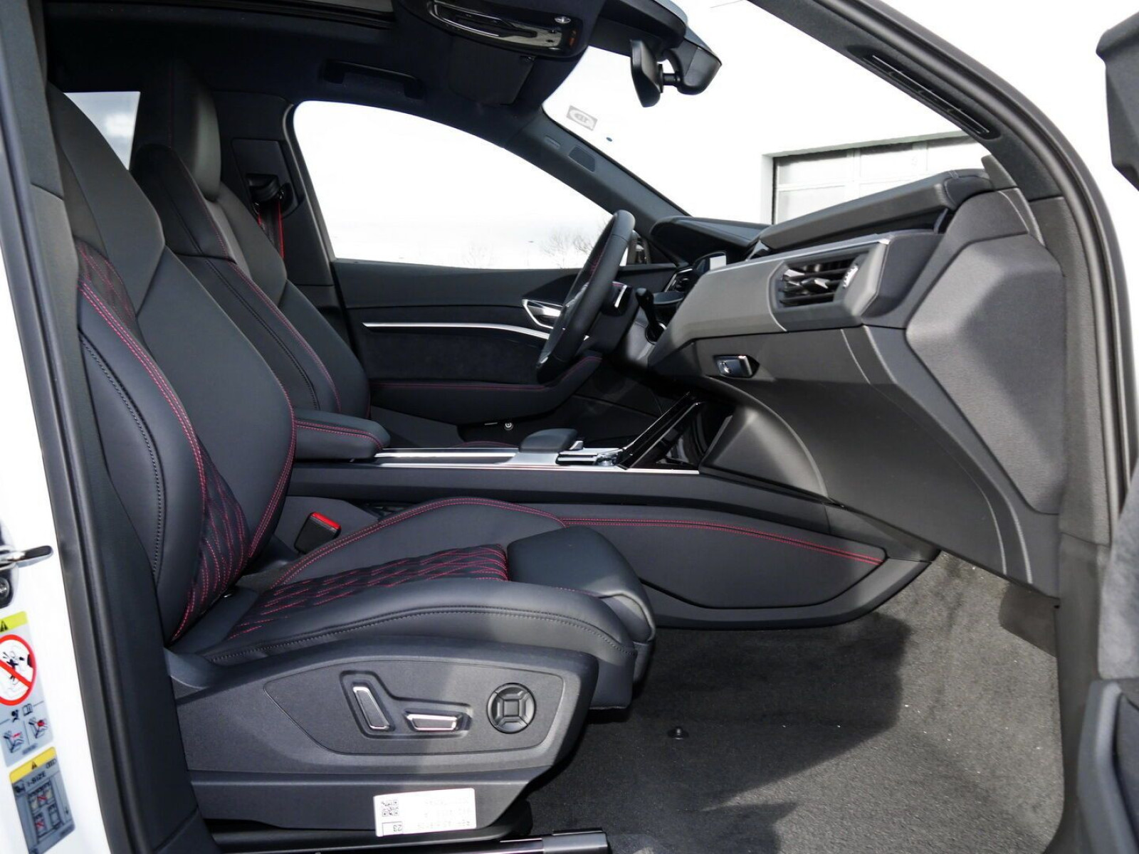 Audi - Q8 e-tron_3