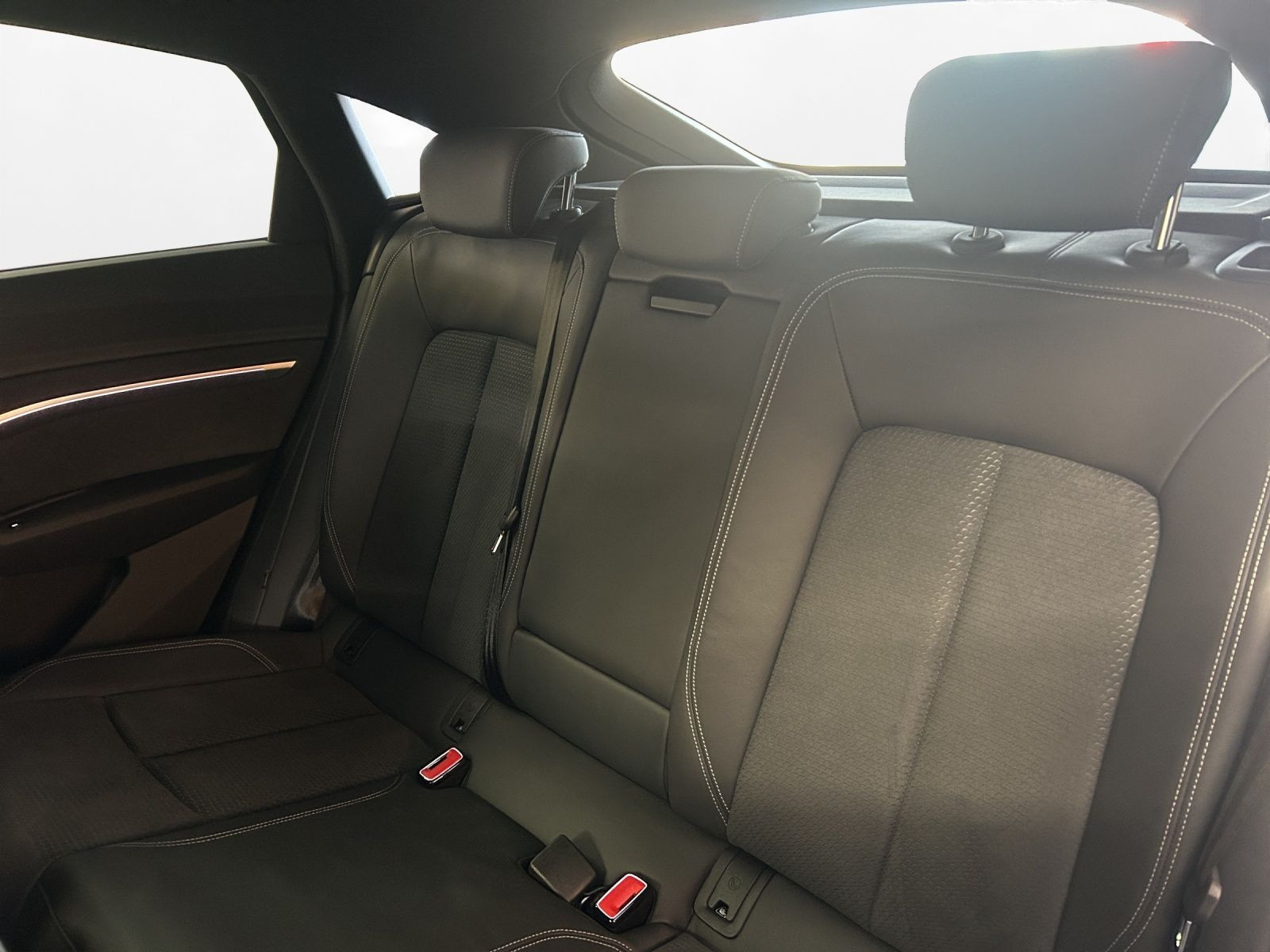 Audi - SQ8 Sportback e-tron_20