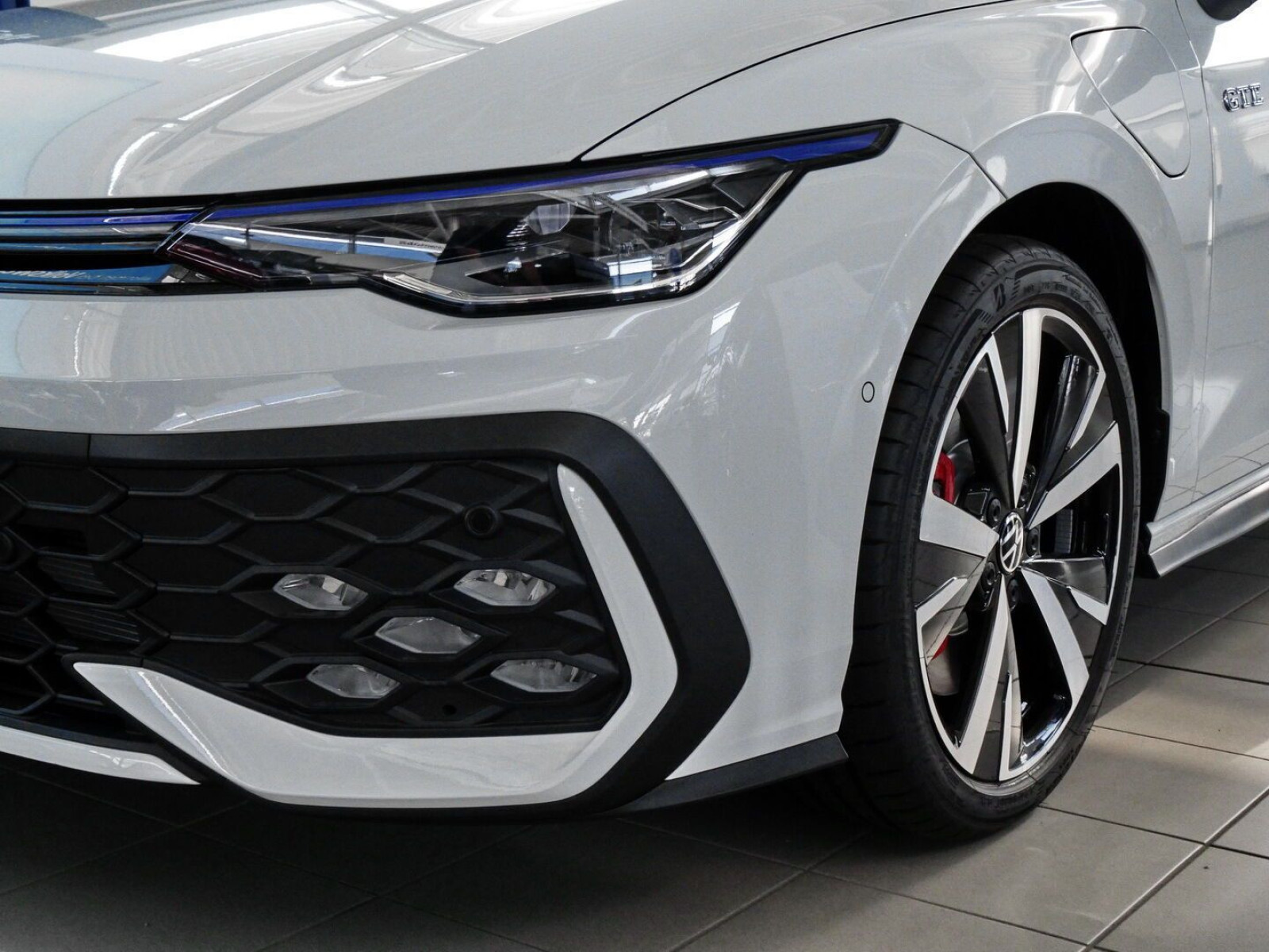 Volkswagen - Golf_17
